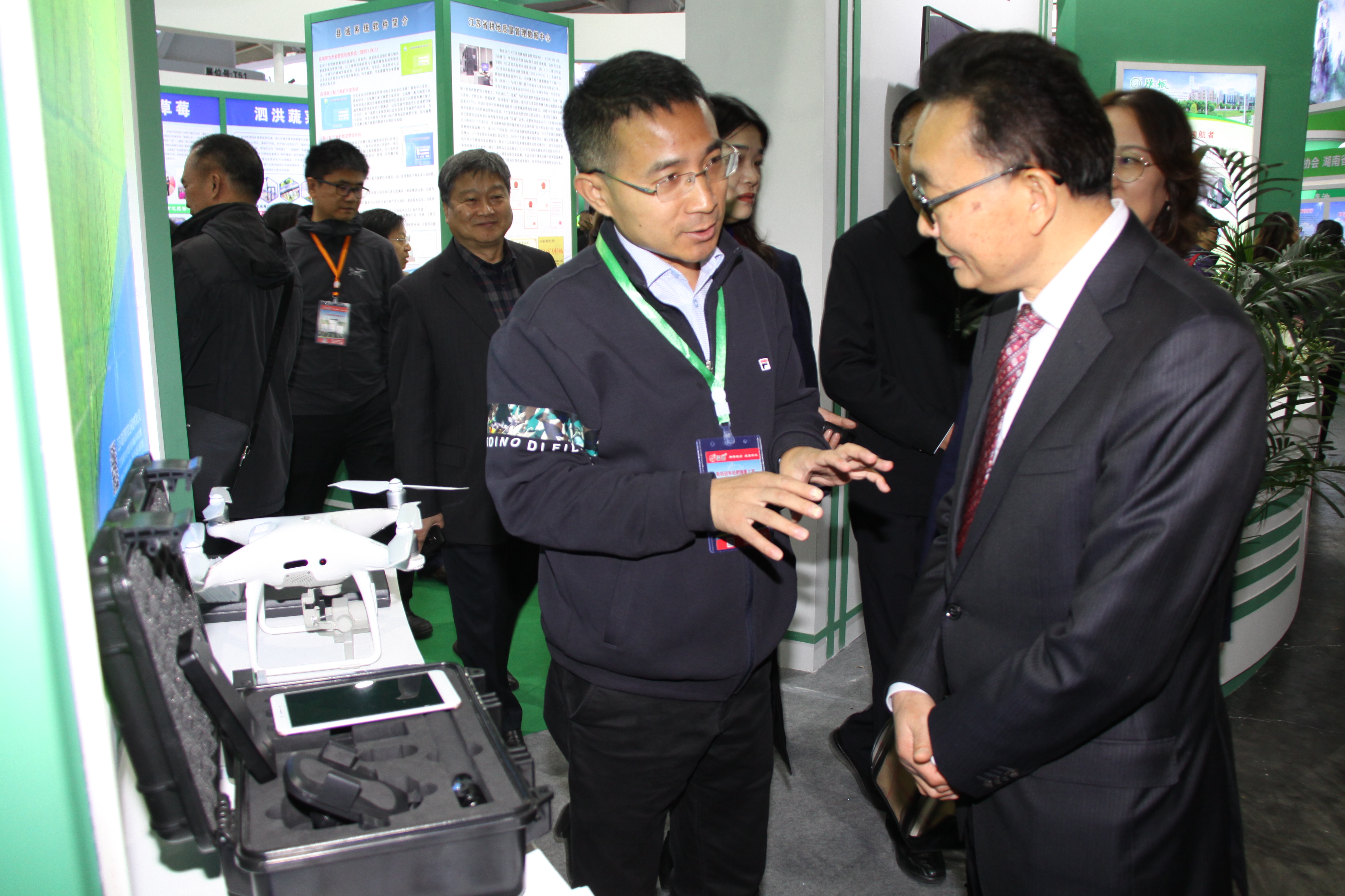 ”五云“服务亮相全国肥料双交会